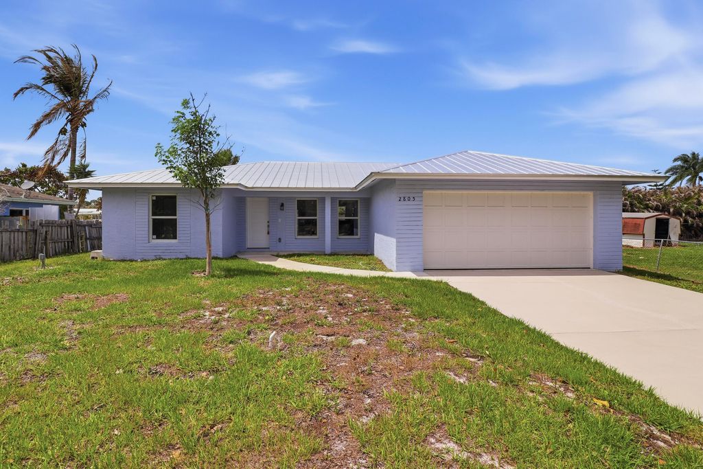 2805 SE Carroll Street, Stuart, FL 34997