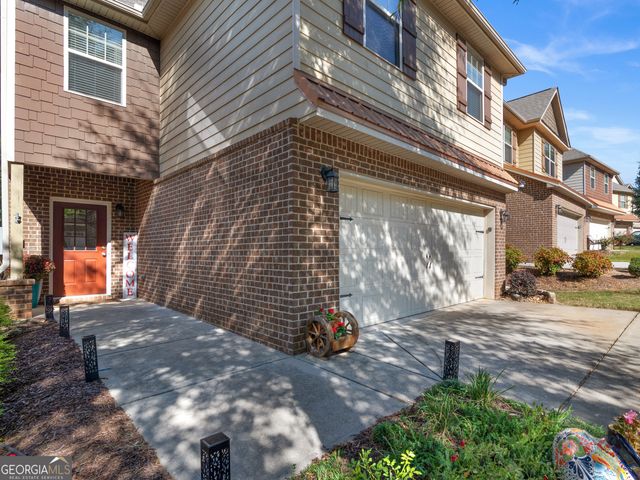 315 Clover Brook Drive, Locust Grove, GA 30248