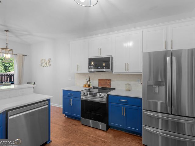 315 Clover Brook Drive, Locust Grove, GA 30248