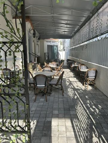 929 Collins Ave, Miami Beach, FL 33139