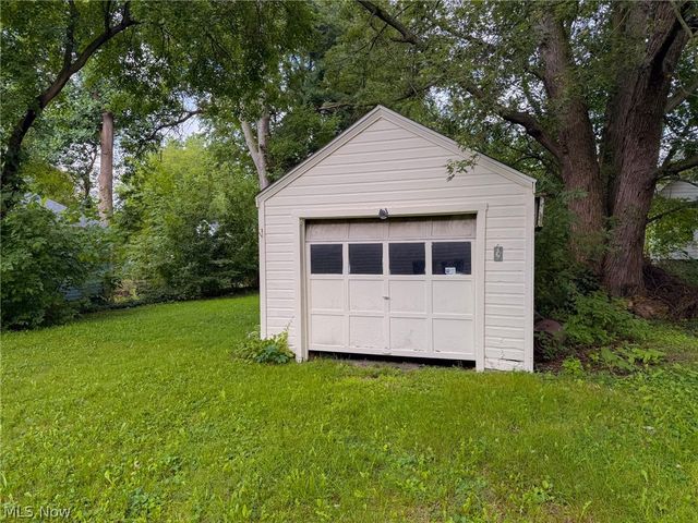 1265 Eastwood Avenue, Akron, OH 44305