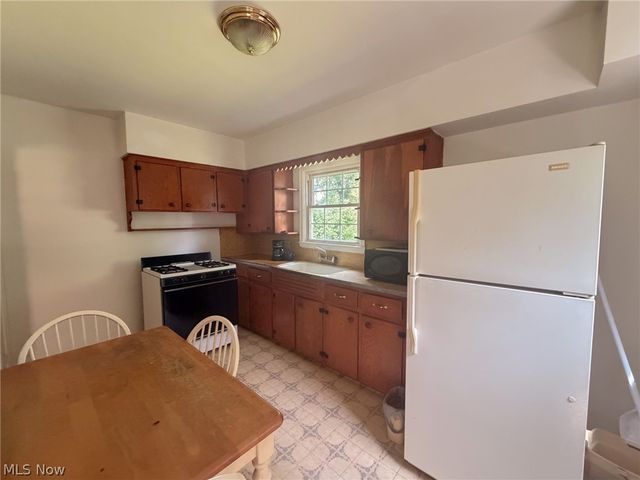 1265 Eastwood Avenue, Akron, OH 44305