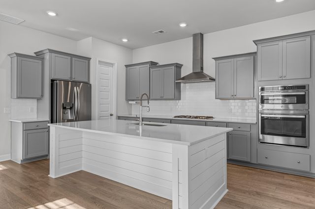 385 Woodgate Way, Summerville, SC 29485