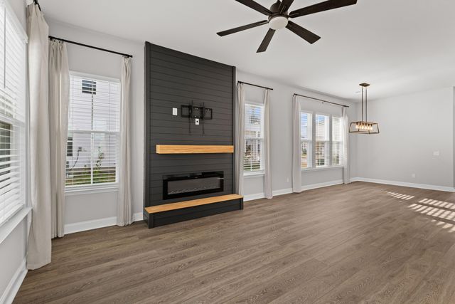 385 Woodgate Way, Summerville, SC 29485