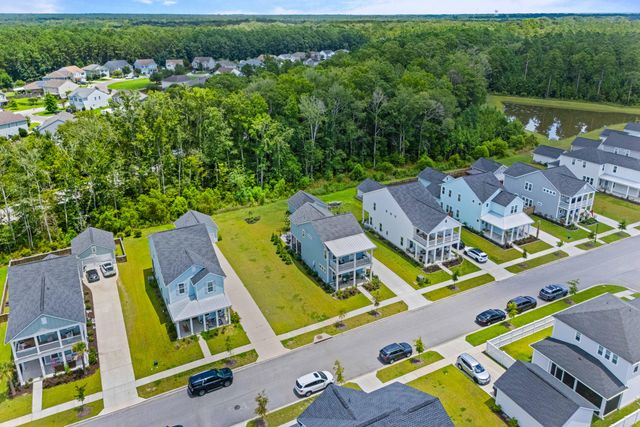 385 Woodgate Way, Summerville, SC 29485