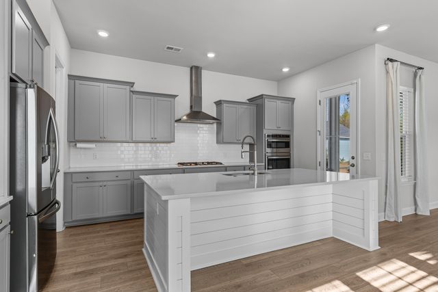 385 Woodgate Way, Summerville, SC 29485