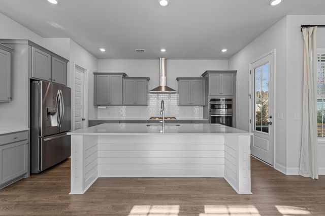 385 Woodgate Way, Summerville, SC 29485