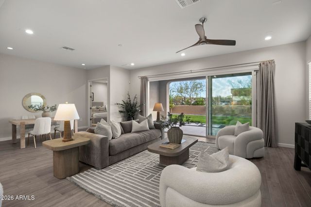 5954 E CAT BALUE Drive, Phoenix, AZ 85054