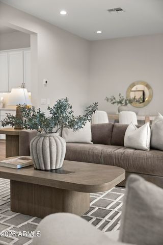 5954 E CAT BALUE Drive, Phoenix, AZ 85054