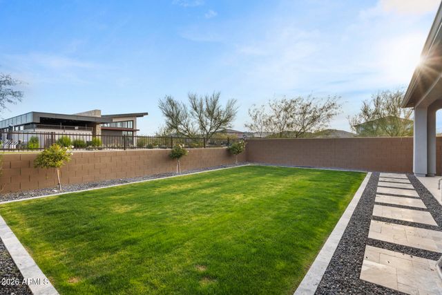 5954 E CAT BALUE Drive, Phoenix, AZ 85054