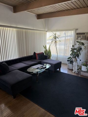 3815 Don Tomaso Drive, Los Angeles, CA 90008