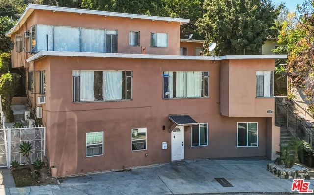 3815 Don Tomaso Drive, Los Angeles, CA 90008