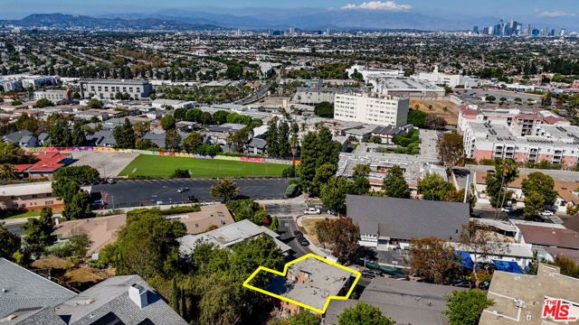 3815 Don Tomaso Drive, Los Angeles, CA 90008