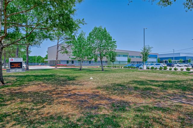 11427 Brook Meadows Lane, Meadows Place, TX 77477