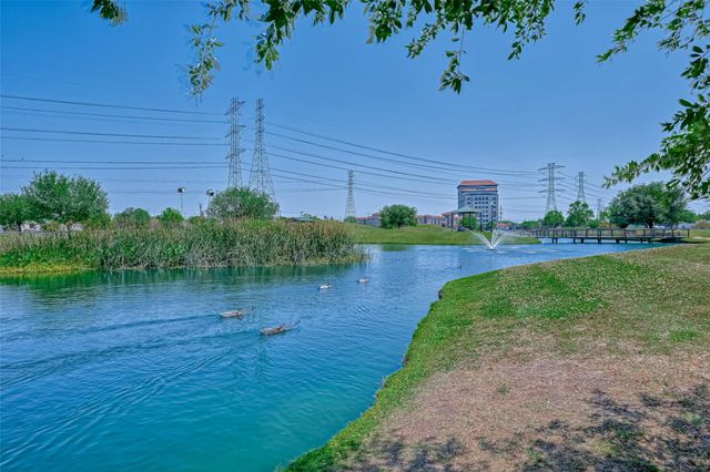 11427 Brook Meadows Lane, Meadows Place, TX 77477