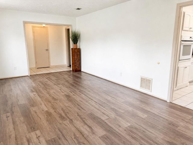 11427 Brook Meadows Lane, Meadows Place, TX 77477