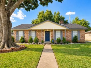 11427 Brook Meadows Lane, Meadows Place, TX 77477