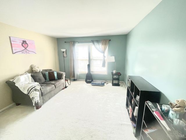 334 Glensford Drive, Springdale, OH 45246