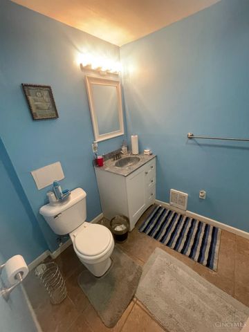 334 Glensford Drive, Springdale, OH 45246