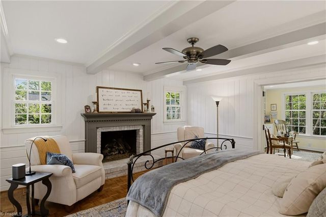 2862 Robinhood Road, Winston-salem, NC 27106