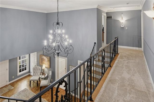 2862 Robinhood Road, Winston-salem, NC 27106