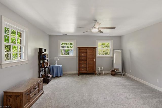 2862 Robinhood Road, Winston-salem, NC 27106