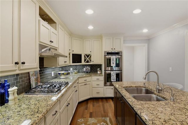 2862 Robinhood Road, Winston-salem, NC 27106
