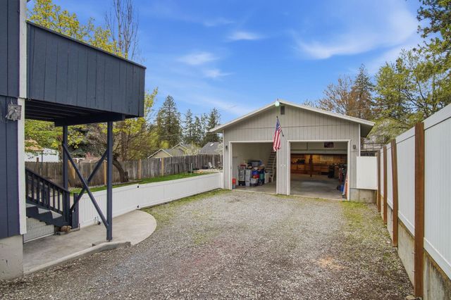 4011 E 12th Ave, Spokane, WA 99202