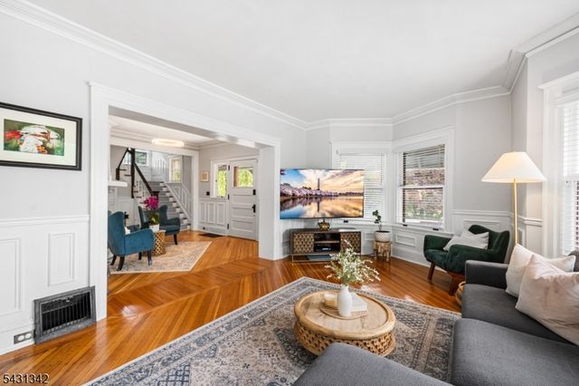 296 Ridgewood Ave, Glen Ridge Boro Twp., NJ 07028