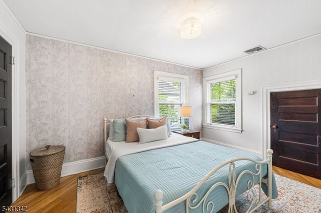 296 Ridgewood Ave, Glen Ridge Boro Twp., NJ 07028