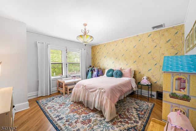 296 Ridgewood Ave, Glen Ridge Boro Twp., NJ 07028