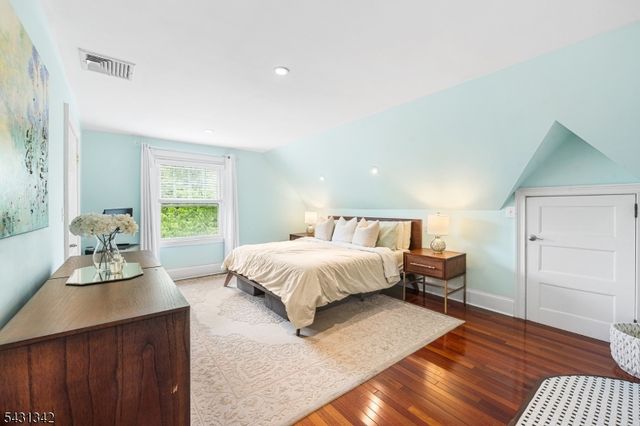 296 Ridgewood Ave, Glen Ridge Boro Twp., NJ 07028