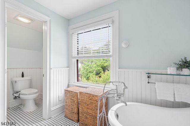296 Ridgewood Ave, Glen Ridge Boro Twp., NJ 07028
