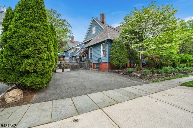 296 Ridgewood Ave, Glen Ridge Boro Twp., NJ 07028