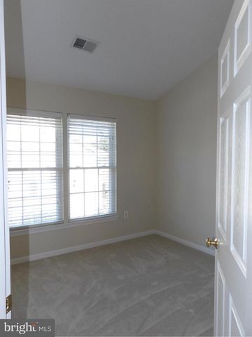 4142 FAIRFAX CENTER CREEK DR, Fairfax, VA 22030