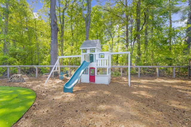 978 Law Lane, Mount Pleasant, SC 29464