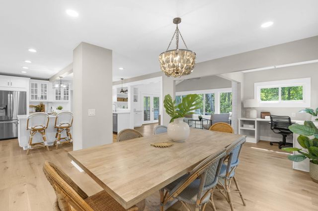 978 Law Lane, Mount Pleasant, SC 29464