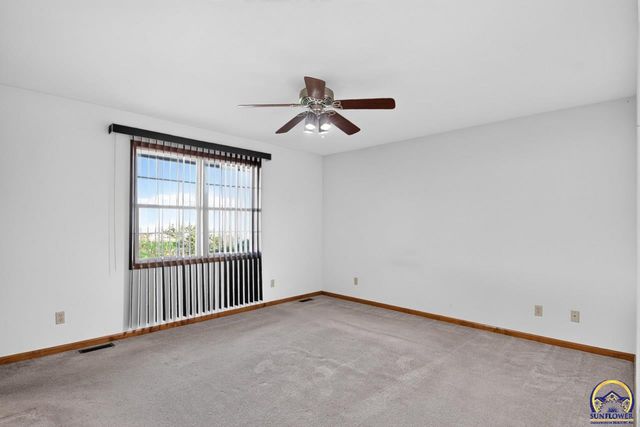 4017 NW Fielding TER, Topeka, KS 66618