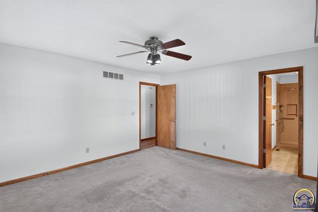 4017 NW Fielding TER, Topeka, KS 66618