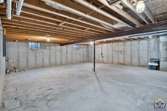 4017 NW Fielding TER, Topeka, KS 66618
