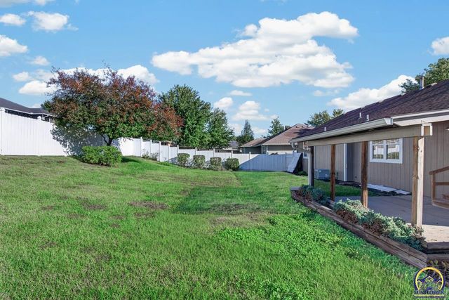 4017 NW Fielding TER, Topeka, KS 66618