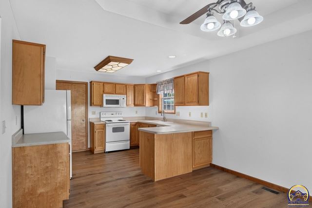 4017 NW Fielding TER, Topeka, KS 66618