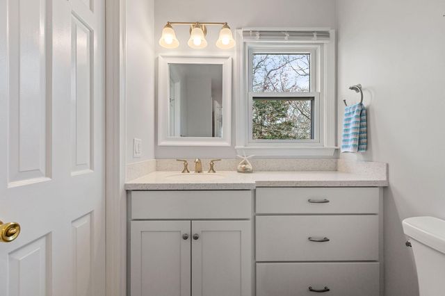 14 Harold Street APT 8C, Harwich Port, MA 02646