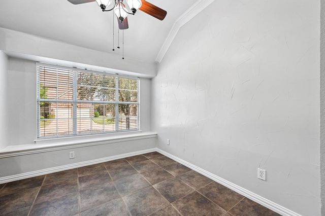 1181 Noble Avenue, Lantana, TX 76226