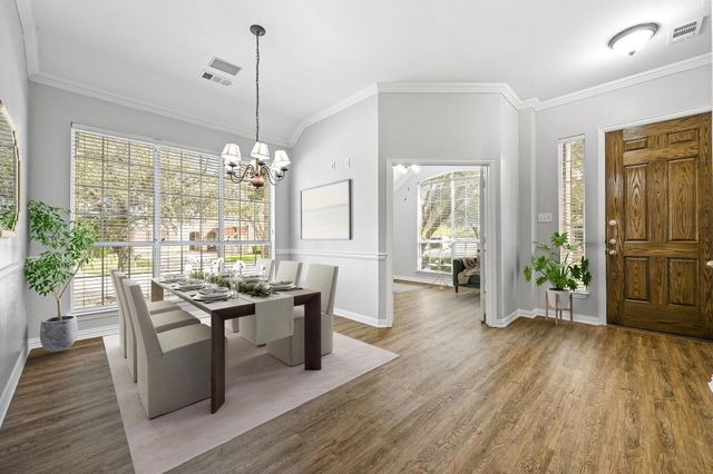 1181 Noble Avenue, Lantana, TX 76226