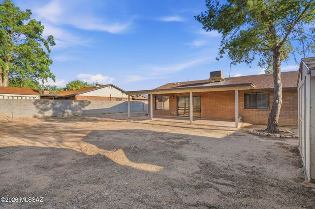 3122 W Treeline Drive, Tucson, AZ 85741