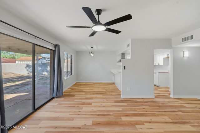 3122 W Treeline Drive, Tucson, AZ 85741