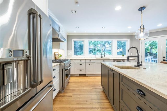 1541 Pangborn Station Drive, Decatur, GA 30033