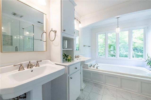 1541 Pangborn Station Drive, Decatur, GA 30033