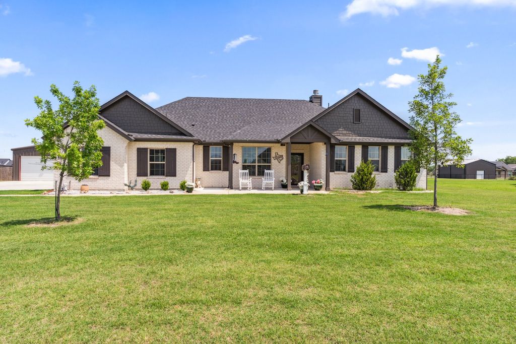 2321 Willow Wood Trail, Oak Ridge, TX 75161